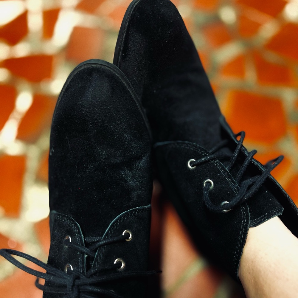 BCBGeneration Leather & Suede Lace Up Booties, Size 9 (39), great condition!